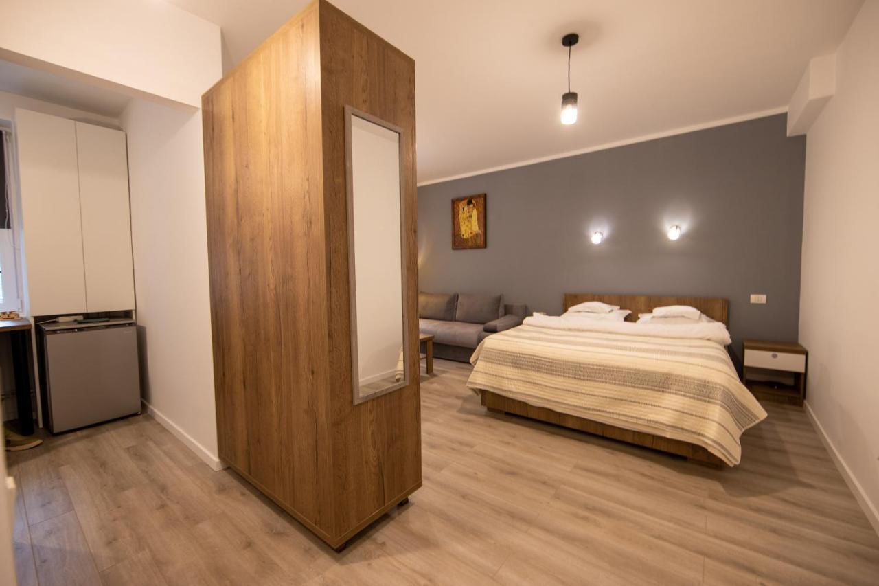 Central Place Apartment Timisoara 2 Timişoara Exterior foto